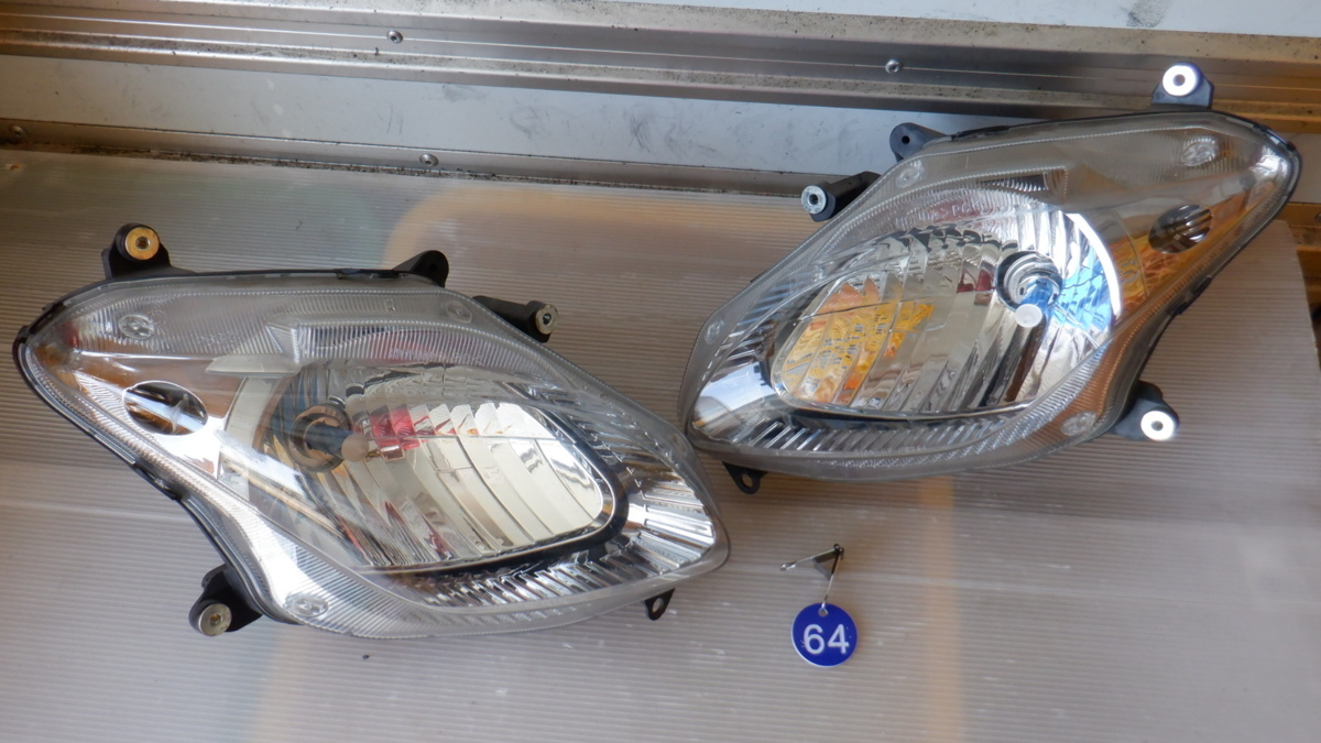 美品!フォルツァ250/MF08☆純正ヘッドライト☆左右セット拍卖