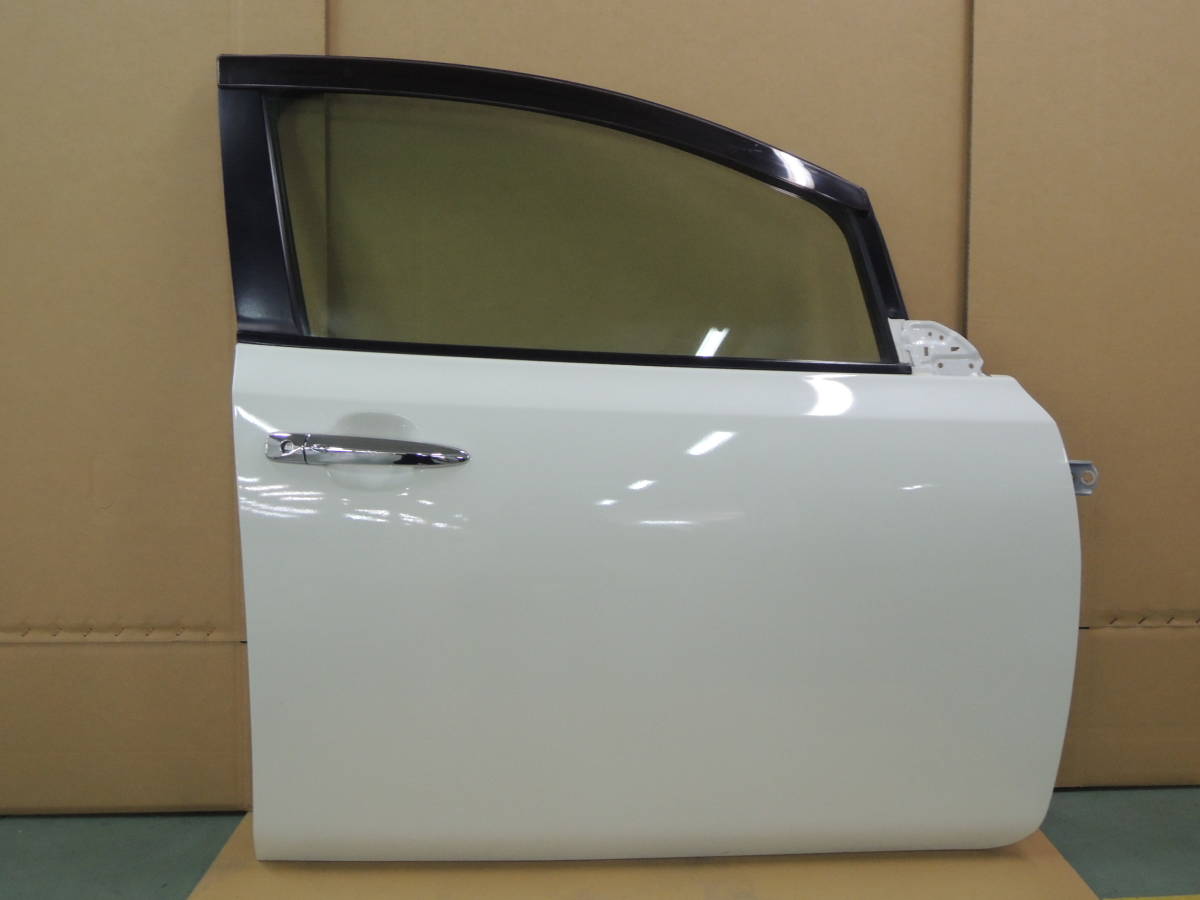 ・ ZAA-ZE0 リーフ G 純正 【右/R/運転席】フロント ドアパネル QX1/ホワイトパール/白 【動作車両】N-4804拍卖