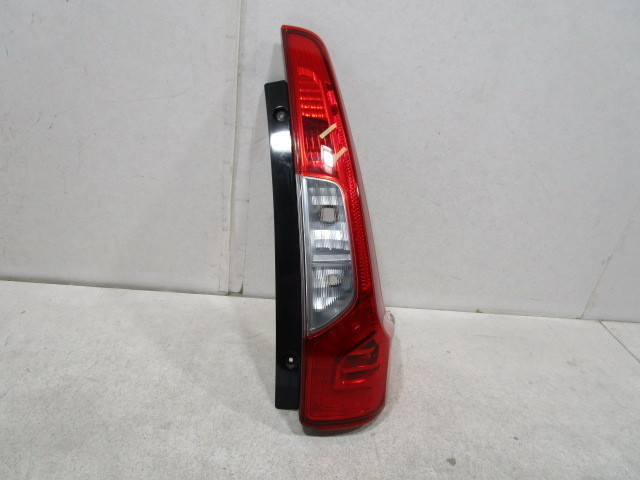 三菱 ekワゴン B11W 後期 純正 右テールライト ICHIKOH D176 8330B050 拍卖