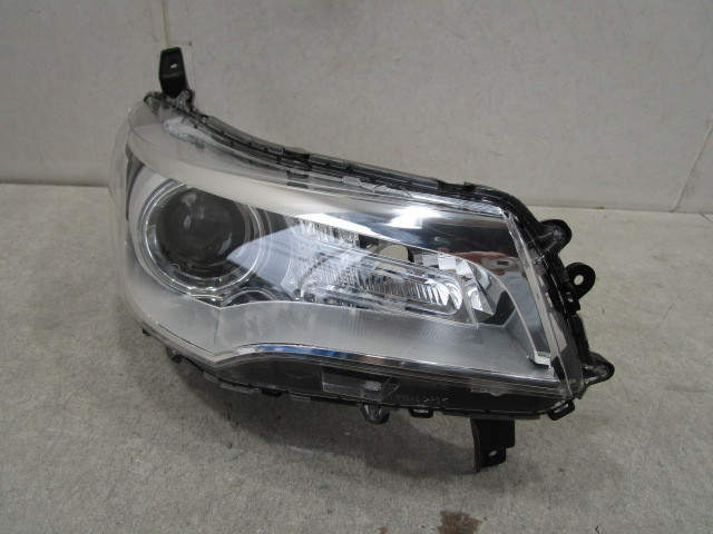 日産 デイズ H/S B21W 純正 HID 右ヘッドライト拍卖