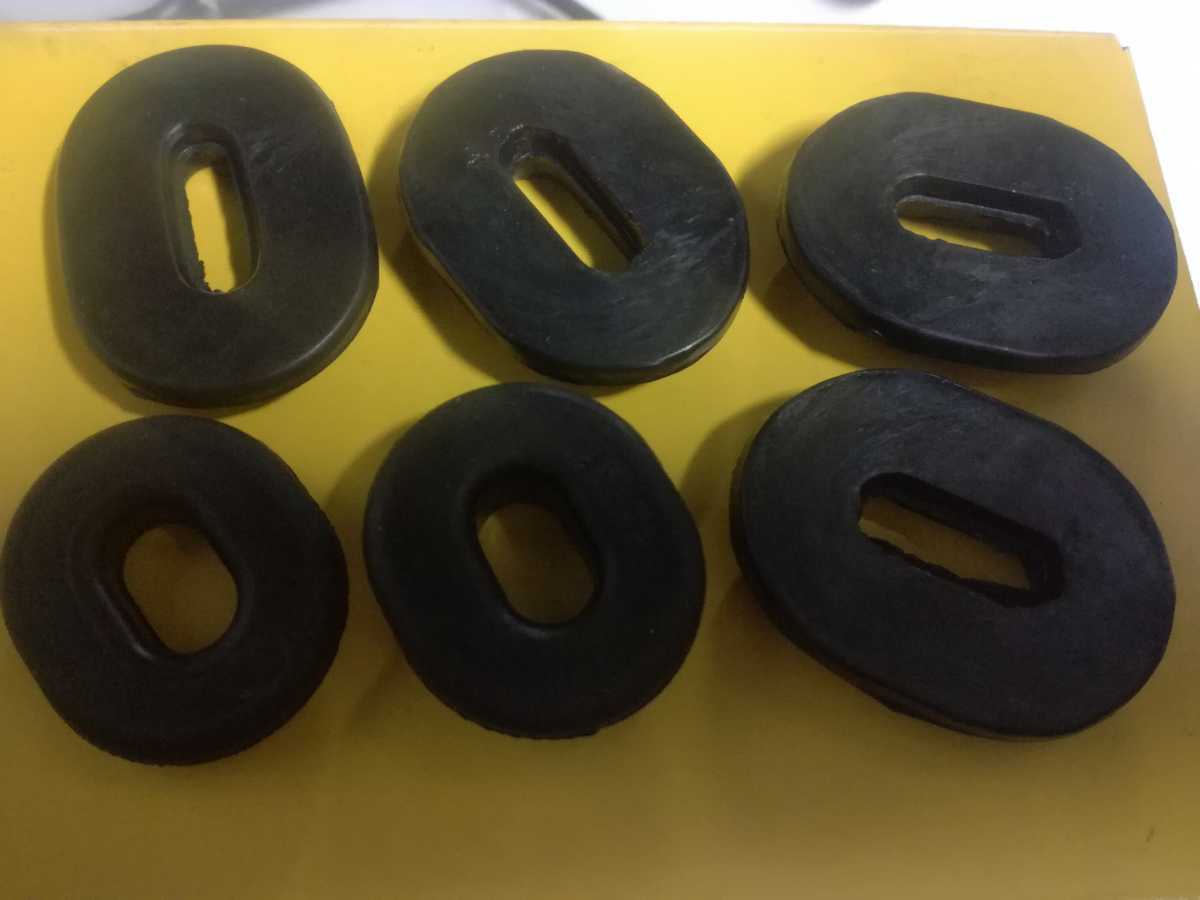 SUZUKI GSX250Eゴキ GSX400Eゴキ サイドカバー グローメット サイドカバー ゴム拍卖