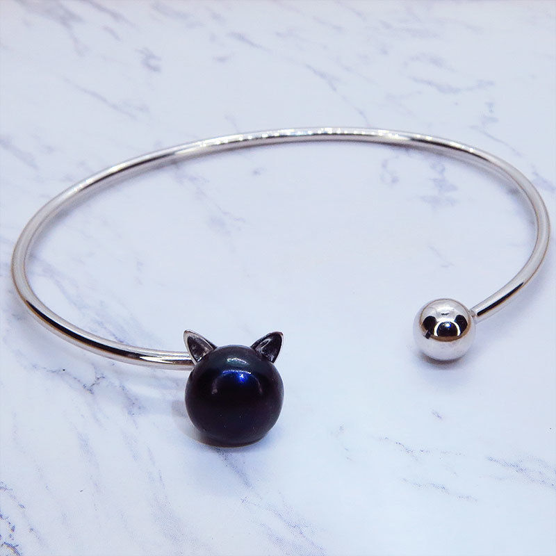 シルバー925 猫耳パールがエンドについたバングル 淡水パール(ブラックパール) ブレスレット拍卖