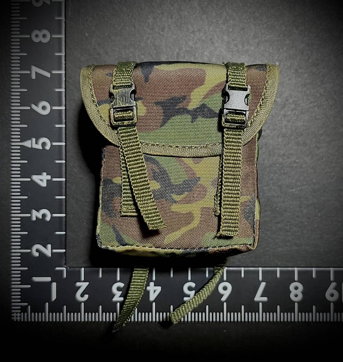 【値上げ予定】DAMTOYS製 模型 1/6 スケール 男性 女性 フィギュア用 装備 部品 フィールドパック ウッドランドカモ (未使用拍卖