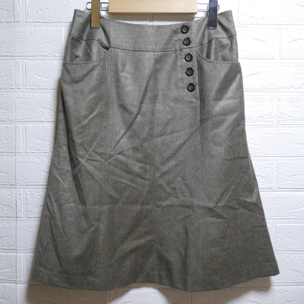 A438 ◇ plus bleu | プラスブルー ひざ丈スカート 茶 中古 サイズ42拍卖