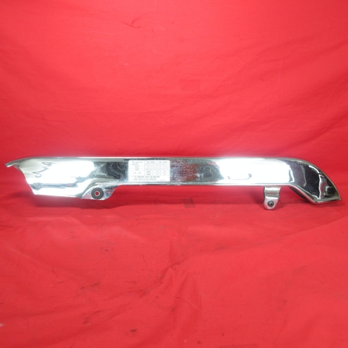 【A230】SUZUKI スズキ GN125H 純正 メッキ チェーンカバー 中古 売り切り拍卖