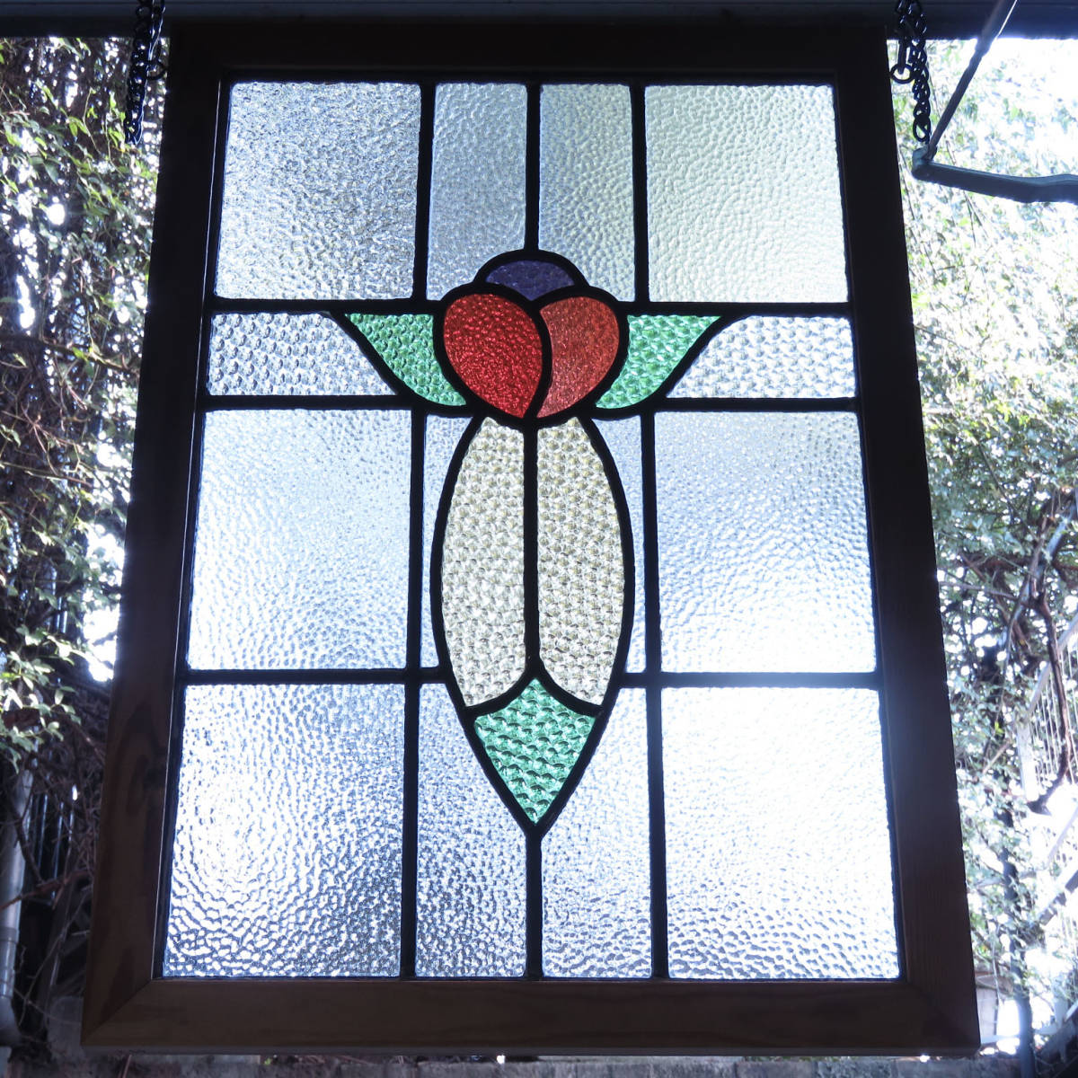 イギリスの古いステンドグラス/赤い花の蕾/窓枠/飾り窓/ドア/店舗什器/ディスプレイ/インテリア雑貨/内装/建具/新築/リフォーム/AL-2273拍卖