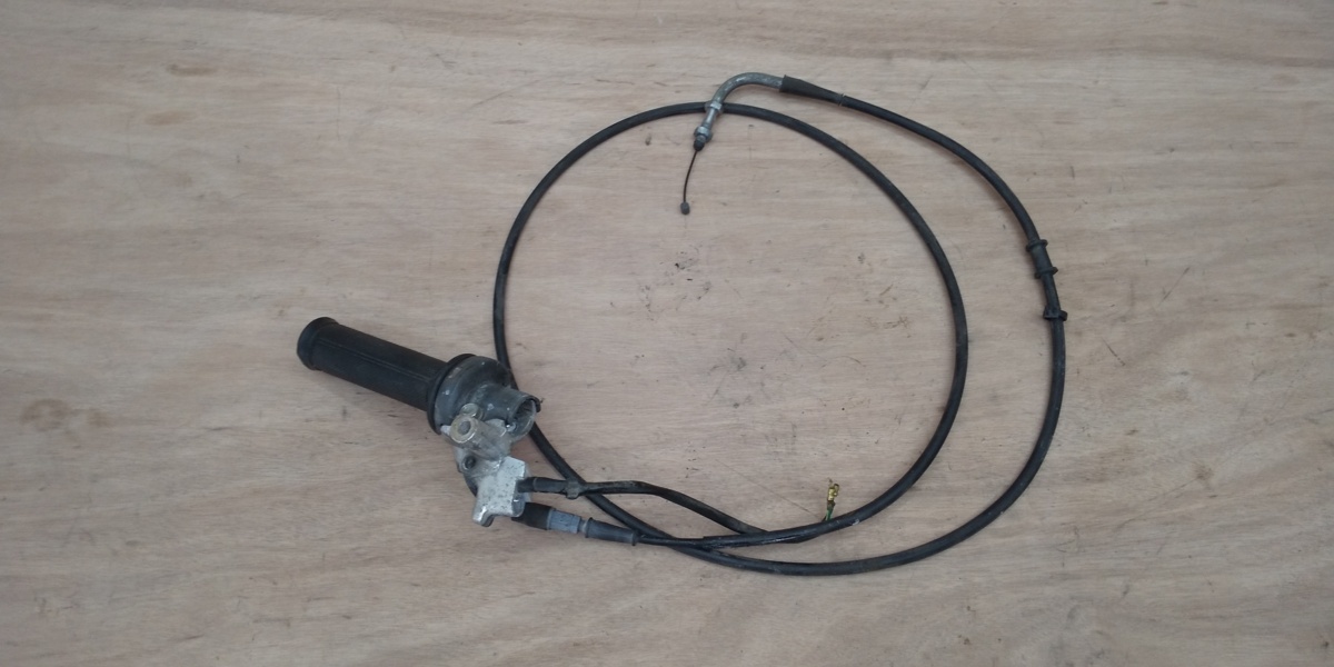 60■AF68 ディオ 実動車解体■スロットルホルダー アクスルワイヤー付■AF61 AF62 AF67 トゥデイへの適合は各自でお調べください■拍卖