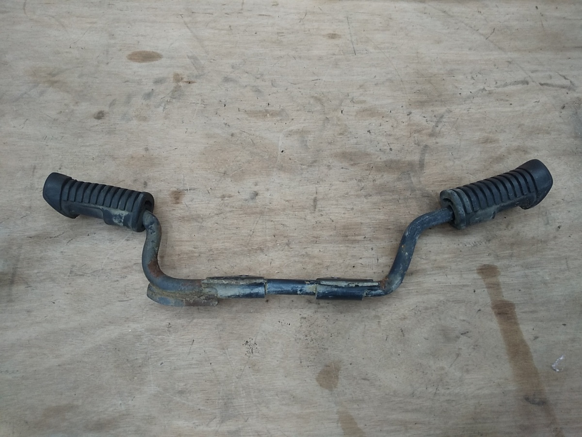 138■実動プレスカブ C50 解体■ステップ■共通部品あり車種 スーパーカブ リトルカブ AA01■拍卖