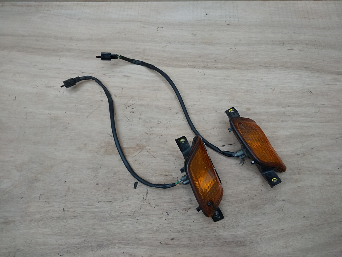 65■TA02 ジャイロキャノピー 実動車解体■ウインカー 左右■ジャイロX ジャイロUP TD01 TA01 適合はご自身で■拍卖