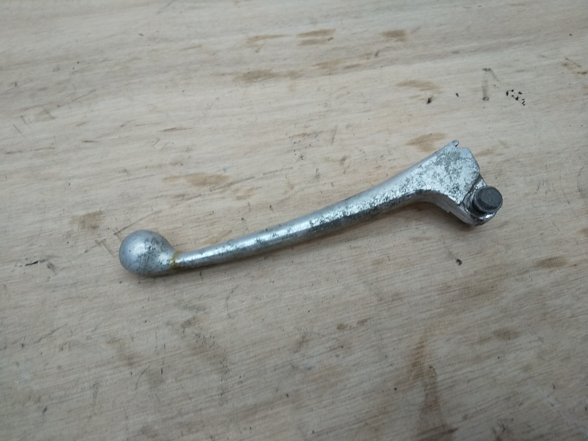 74■リード90 HF05 実動車解体■リア ブレーキレバー■HF09 ジョーカー90 への適合はご自身で■拍卖