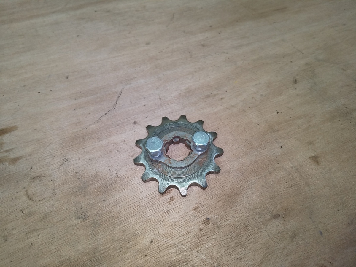 157■スーパーカブ カスタム C50■フロントスプロケット クリックポスト発送■実動車 セル付きモデル解体■拍卖