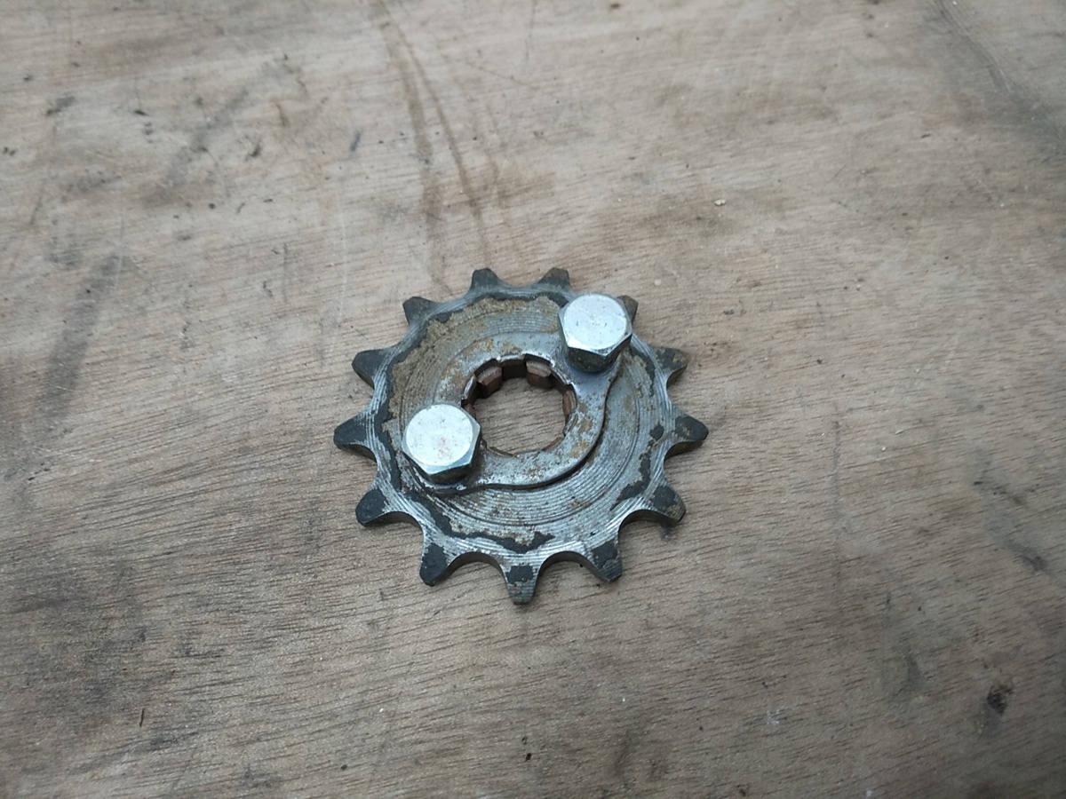 140■スーパーカブ50 6V C50 エコノミー 解体■フロントスプロケット■クリックポスト■拍卖