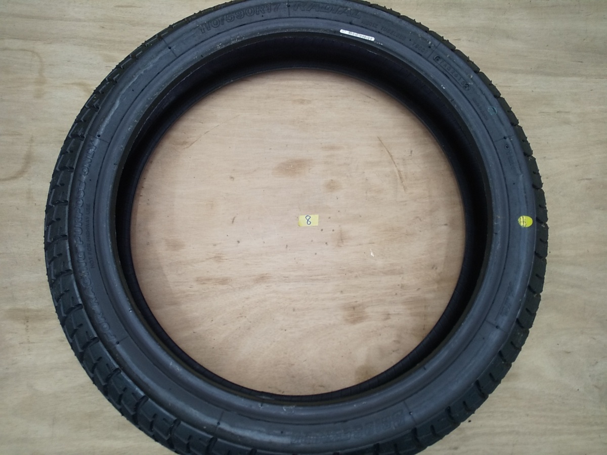 8■ブリヂストン バトラックス BRIDGESTONE BATTLAX■110/590R17 2015製造■未使用保管品■拍卖
