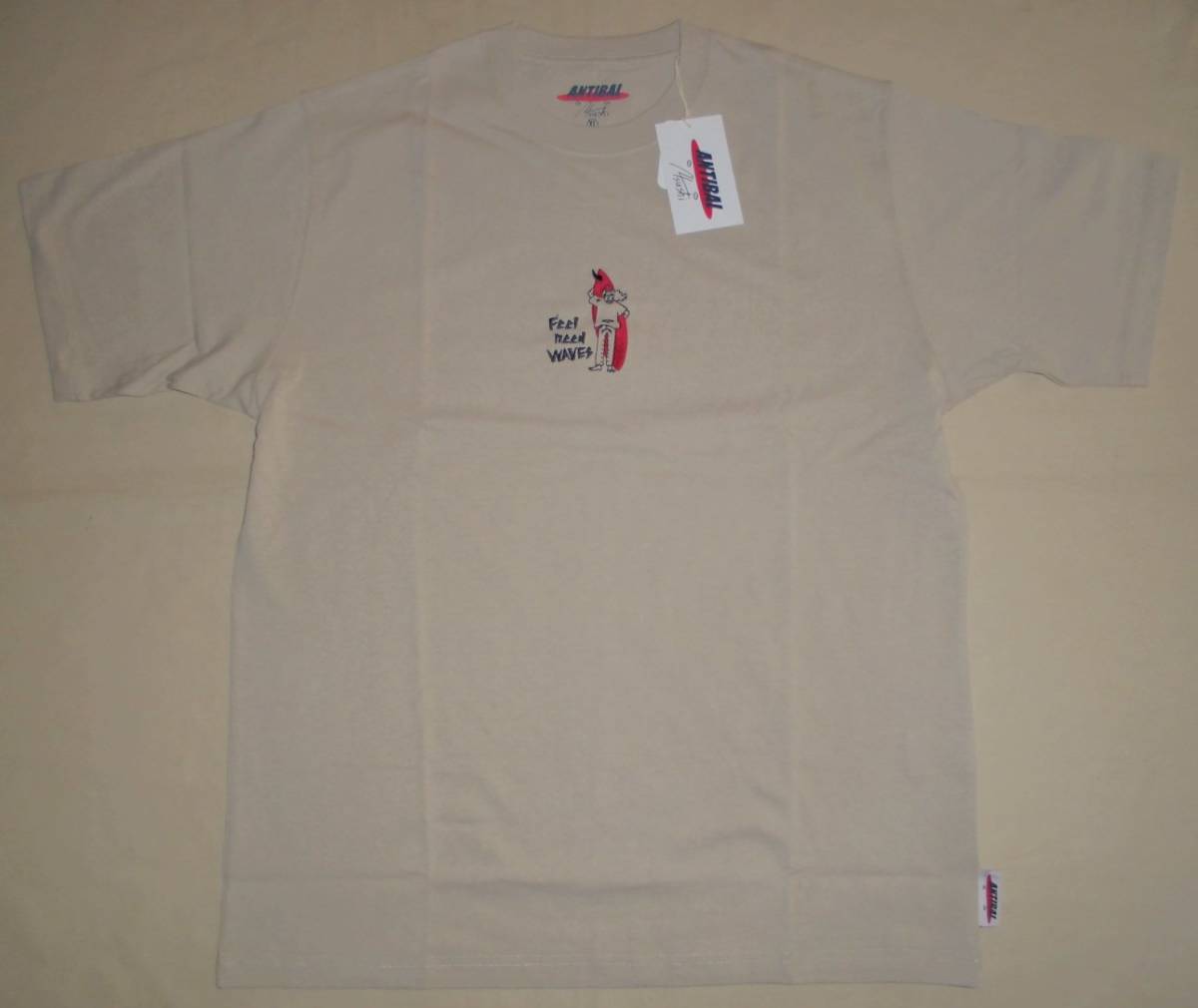 ANTIBAL×TAKEUCHI ATSUSHIコラボ 刺繍Tシャツ サーフボード ベージュM拍卖