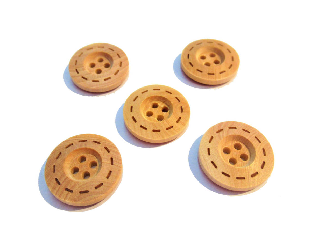 手芸 和洋裁用釦 ボタン 天然木 WOOD 天然ツゲの木 ステッチ入り四つ穴ボタン(15mm7個入り)bol104拍卖