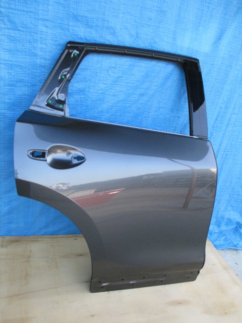 ☆AU800 マツダ CX5 KF リアドア 右 グレー拍卖