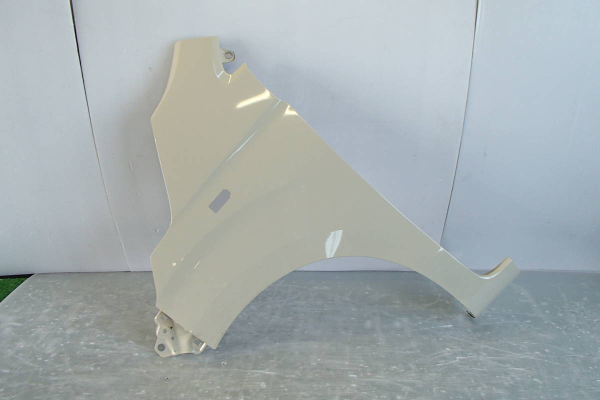 JH1/JH2 N-WGN エヌワゴン 純正 フロント 左 フェンダー アイボリー系 60261-T6G-010ZZ 【22-770】拍卖