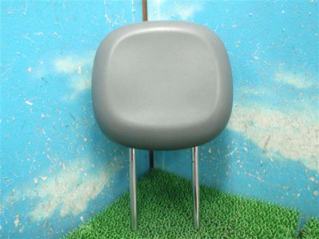 ★ 13909 フィアット パンダ リア ヘッドレスト 後中央 340147JJ拍卖