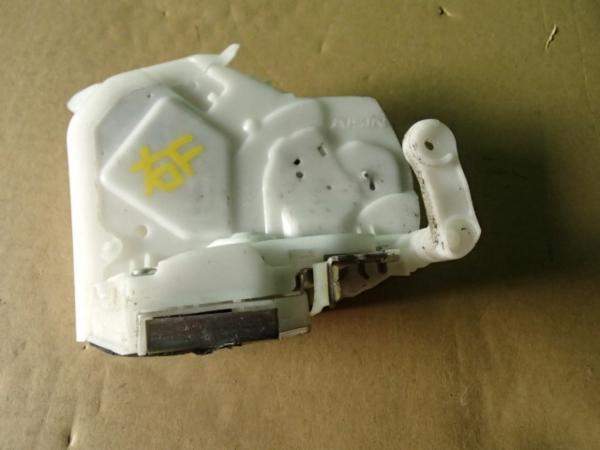 【2468】平成21年式 DBA-L375S タント 右フロントドアロック 右前ドアロック 69310-B2140拍卖