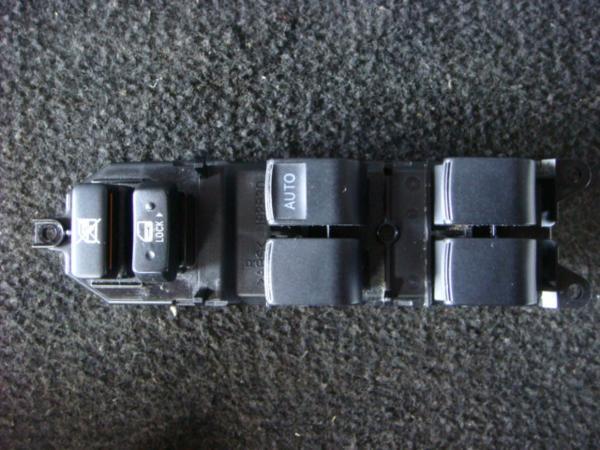 【2357】 ヴィッツ KSP90 パワーウインドスイッチ 830-1F56 PWスイッチ拍卖