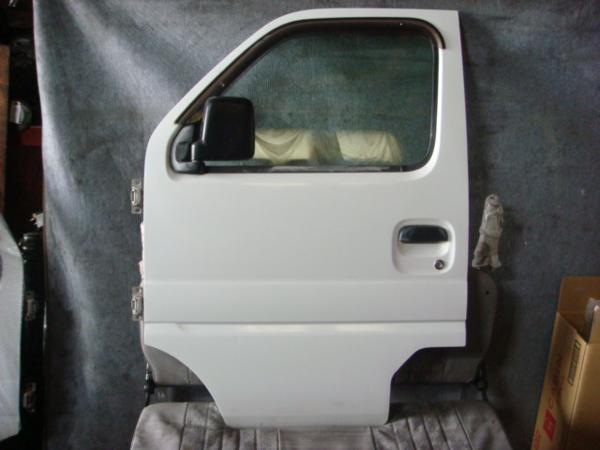 【2345】DG62V スクラム ホワイト 26U 左フロントドア 助手席ドア 左前ドア 1A07-59-020B拍卖