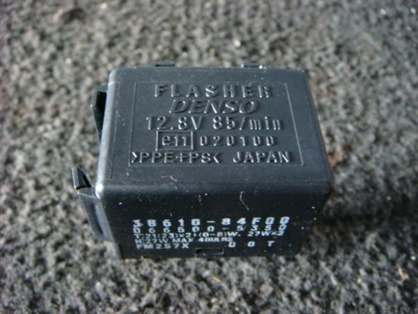 【2398】16年式 エブリィ DA62V フラッシャーリレー 38610-84F00拍卖
