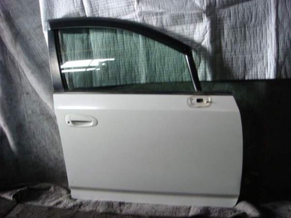 【2411】平成15年式 ストリーム RN1 タフタホワイト NH578 右フロントドア 右前ドア 右Fドア 67010-S7A-010ZZ拍卖