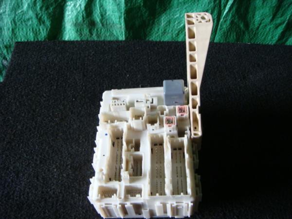 【2450】ラクティス NCP100 フューズボックス 50827-0222拍卖