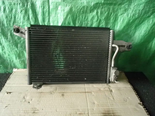 【2521】平成16年式 LE-TT2 サンバートラック 4WD 5MT コンデンサー拍卖