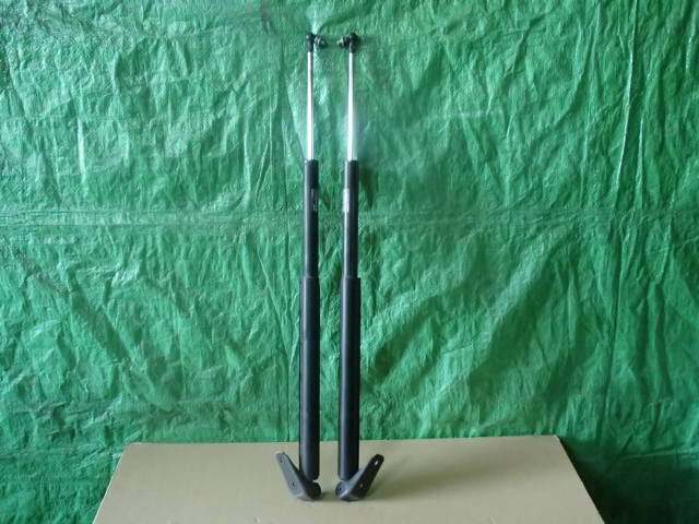 【2518】平成17年式 セレナ C25 バックドアーショック リアゲートショック リヤゲートショック 拍卖