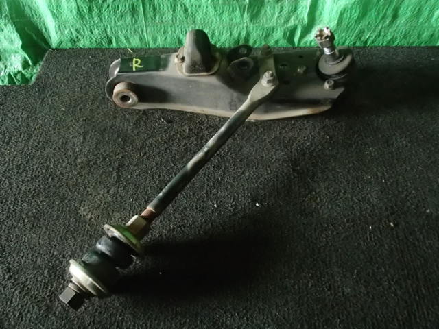 【2478】 平成17年式 ボンゴ SK82V 右前ロアアーム・テンションロット付 S47P-34-300H拍卖