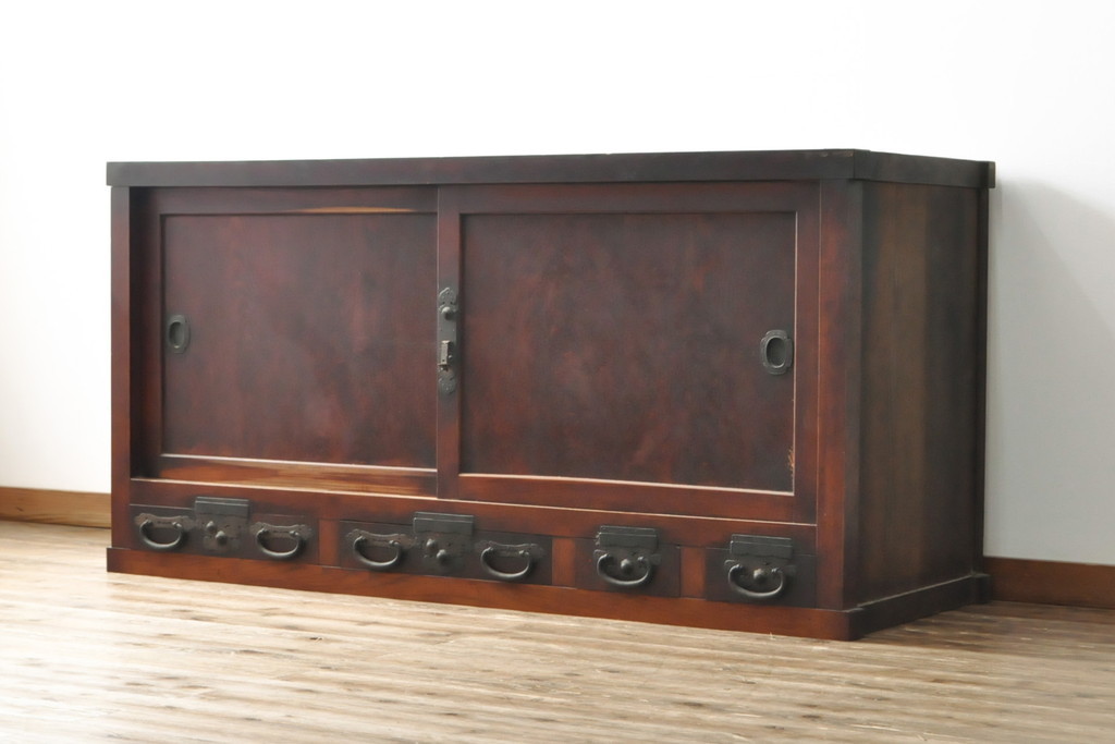 R-059199 和製アンティーク 特注 最上手物! 前面欅(ケヤキ)材・鏡板杉材 関東収納箪笥サイドボード(夜具箪笥、布団箪笥、水屋箪笥、収納棚)拍卖