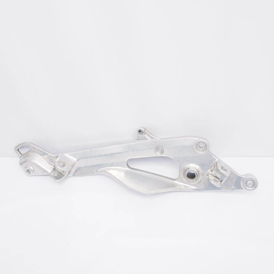 割れ無!TDM900.5PS.RN08.純正ステップホルダー右.ステッププレート拍卖