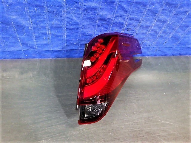 S417 アルファード 30 前期 S SA SR 右テール 58-68 AGH30W GGH30W ハイブリッド AYH30W 美品拍卖