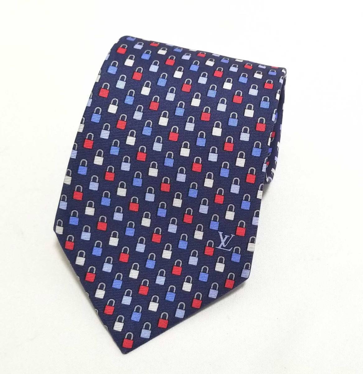 ルイヴィトン ネクタイ クラヴァット ファインド ザ キー 8CM 鍵モチーフ ネイビー 紺 パドロック M70570 LVロゴ LOUIS VUITTON拍卖