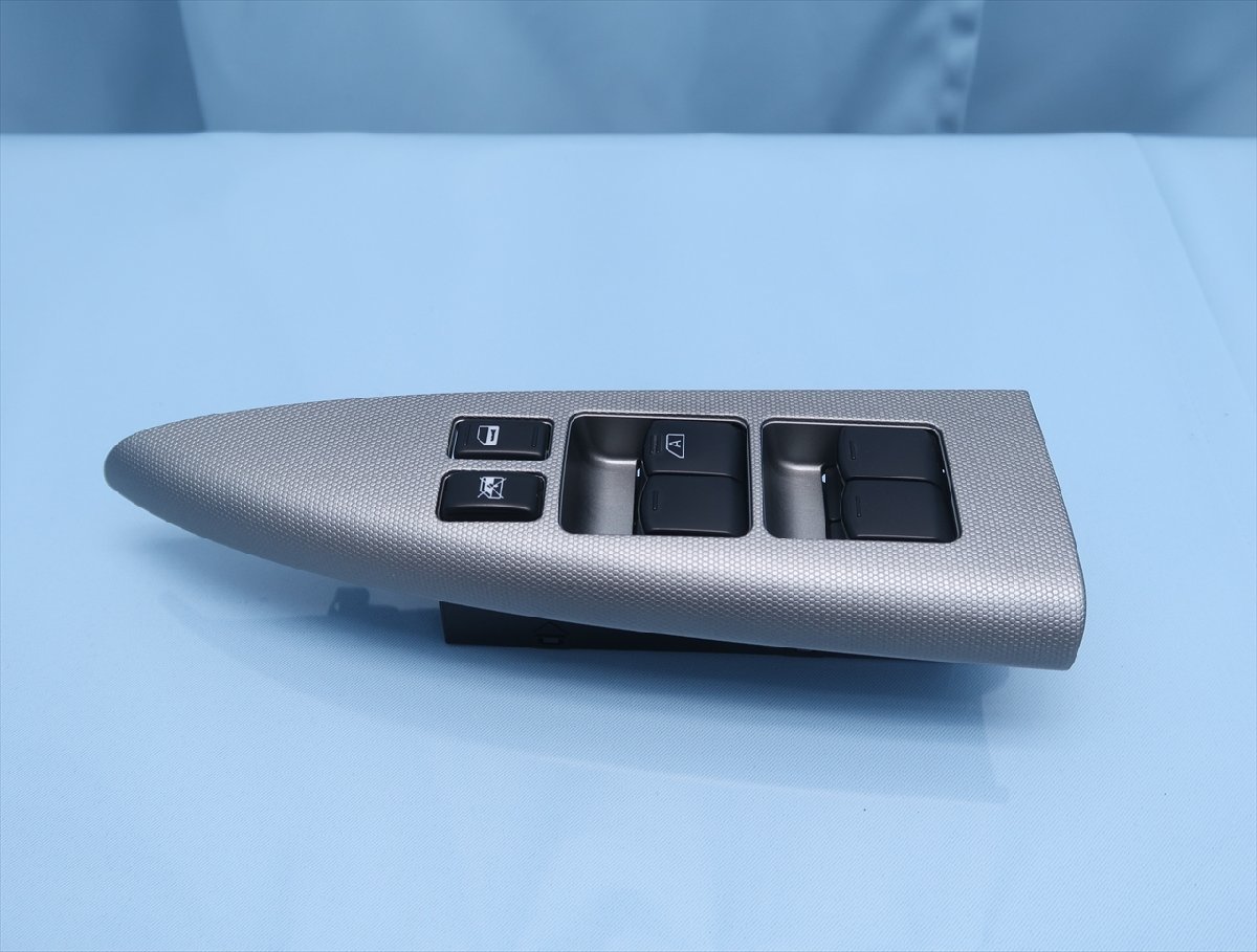 DBA-E11 ノート 運転席 パワーウィンドウスイッチ 中古 年式H21/7 (6万5千km) (管理:220616-04)拍卖