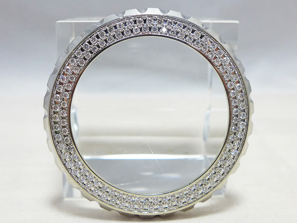 シャネル J12 33mm メレダイヤ 2重巻ベゼル拍卖