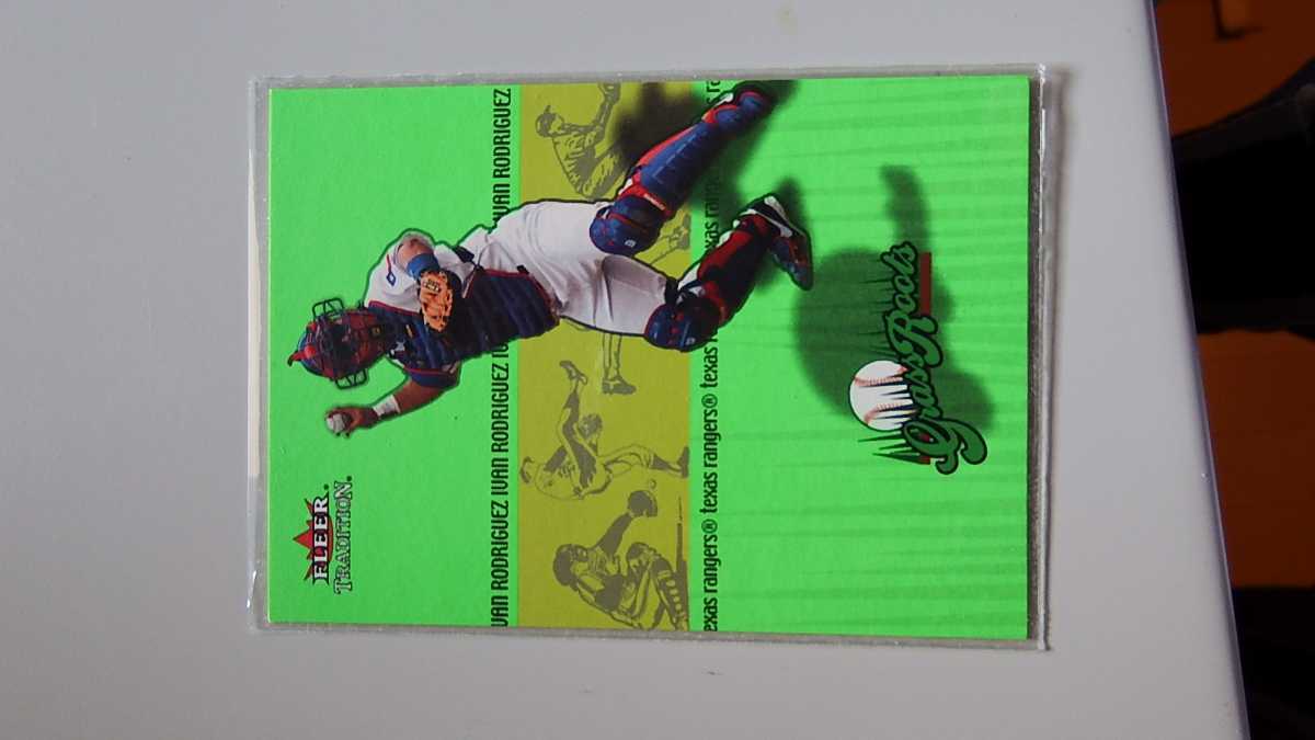 2002 Fleer Tradition Grass Roots Ivan Rodriguez拍卖