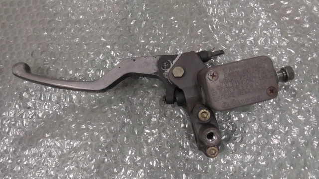 スポーツシティ200 ZD4VBA0035S の マスターシリンダー 左 *1651107458 中古拍卖