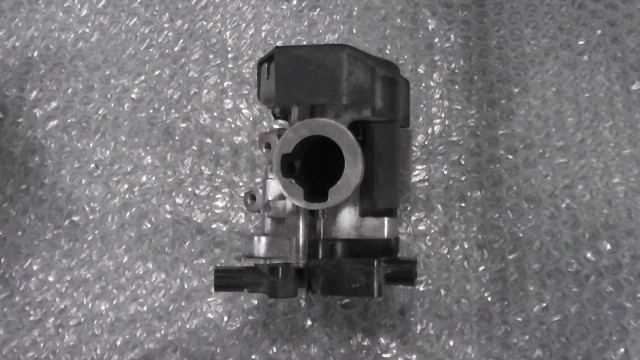 カブFI AA01-1752xxx の スロットルボディ *1646704793 中古拍卖