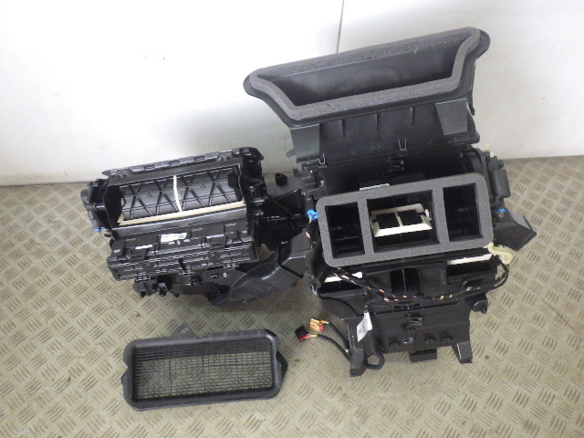 美品 中古 VW T-Cross Tクロス TSI Style C1DKR 2021年4月 エアコンユニット ASSY エバポレーター ブロアモーター ヒーターコア 即決拍卖
