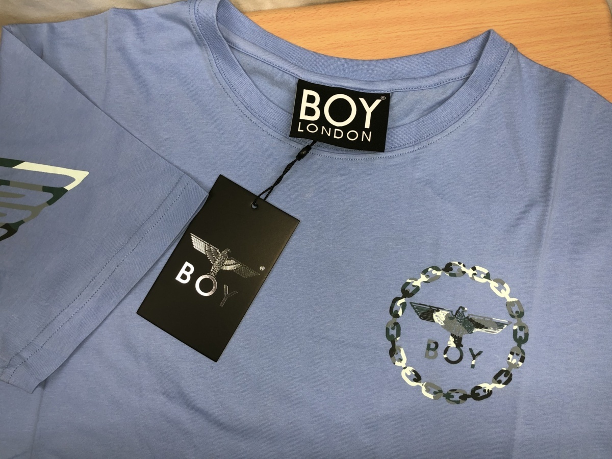 送料無料!半袖Tシャツ ロゴマークカモフラプリント 天竺 XL相当 サックスブルー 英国BOY LONDON★未使用格安!002352拍卖