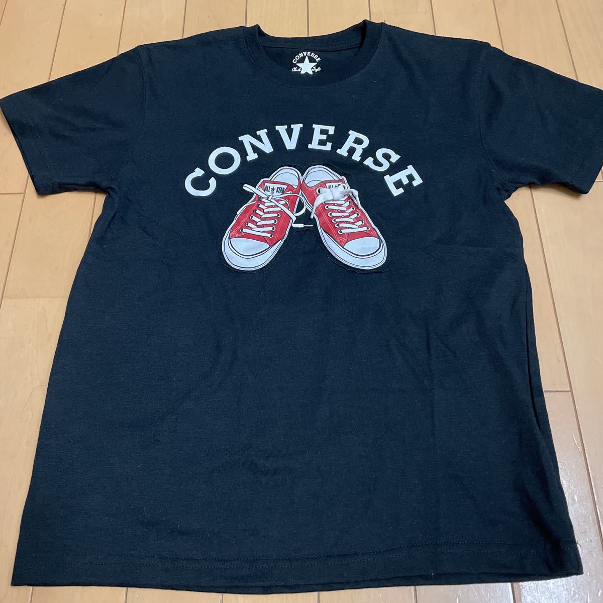 ☆converse☆半袖Tシャツ ☆スニーカーデザイン☆サイズ150黒☆拍卖