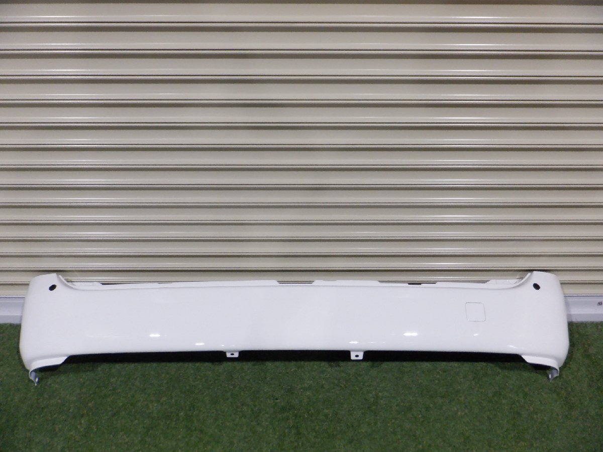 新車外し 純正 S403M S413M タウンエース バン S403V S413V グランマックス カーゴ 後期 リアバンパー ホワイトW09 52159-BZL60拍卖