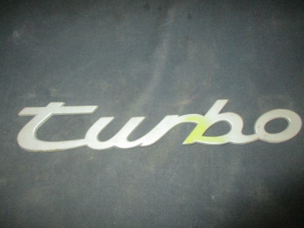 ■ポルシェ 944 ターボ 「turbo」エンブレム 中古 銀 部品取あり バッジ マーク ロゴ デカール トランク リアゲート 送料110円定形郵便■拍卖