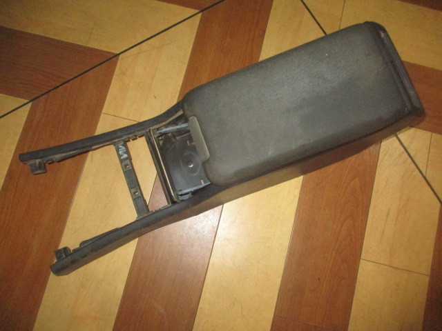 ■ベンツ W210 センターコンソール 中古 E9300411 E9400801 部品取り アームレスト センターコンパートメント 小物入れ ウッド ■拍卖