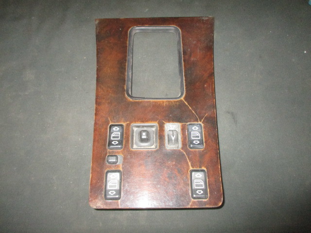 ■ベンツ W126 ウッドシフトパネル 中古8 ジャンク 1266830600 1266830157 部品取あり ローズウッド ウッドパネル センターコンソール ■拍卖