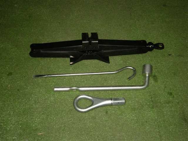 【20523】◇ コンテ カスタム L575S 純正 ジャッキ 工具付拍卖