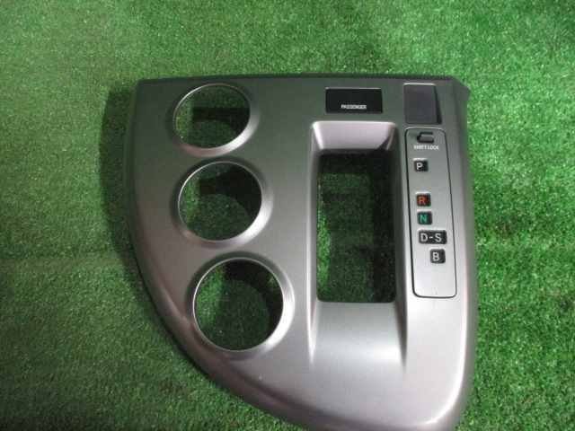 【A44056】◇ ラクティス SCP100 エアコンスイッチ・シフトパネル拍卖