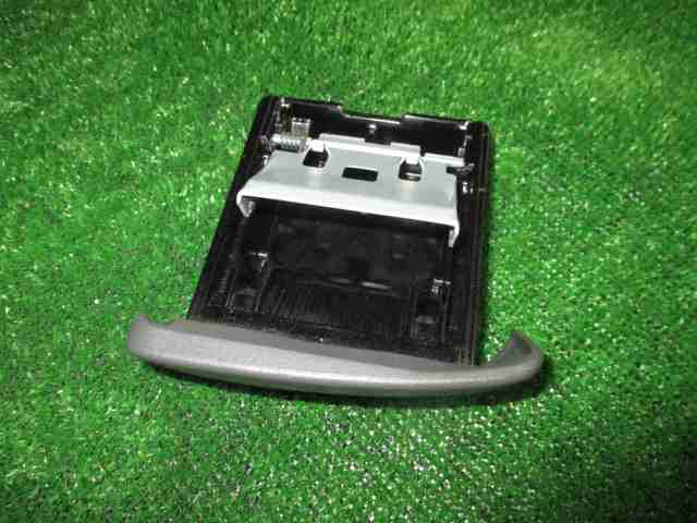 【A42939】◇ タント カスタム L350S 純正 灰皿拍卖